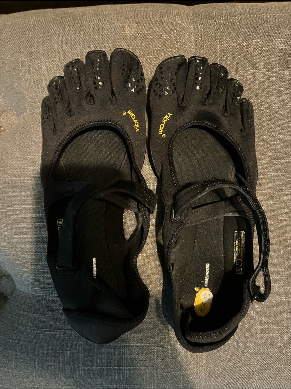 Vibram FiveFingers Black Toe-Separator Shoes